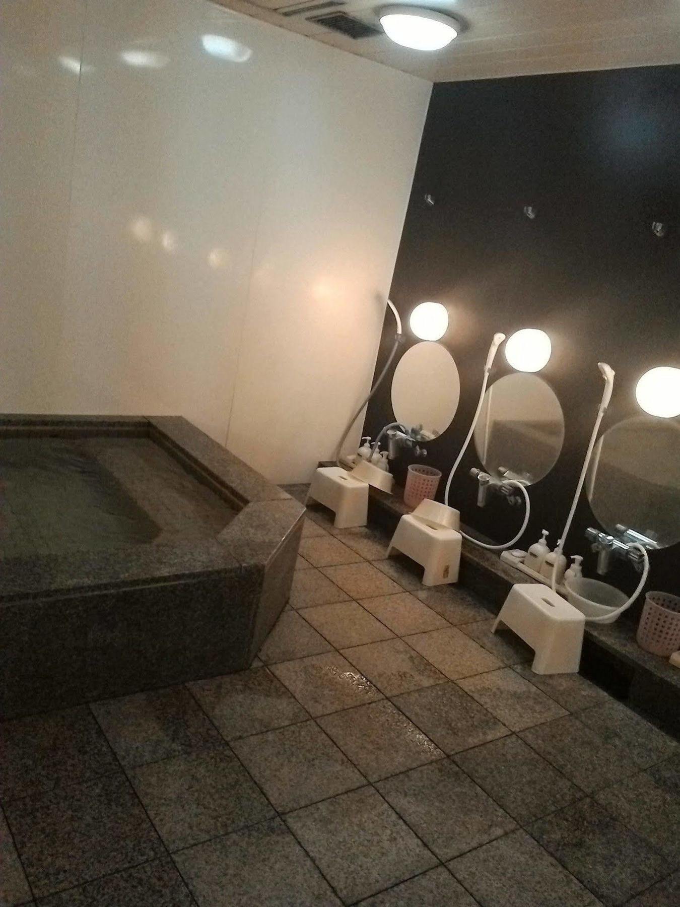 Отель Capsule Land Yushima Токио Экстерьер фото